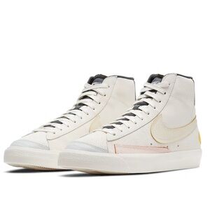 NIKE High-Top BLAZERS Sneakers, 9.5